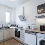 120 Qm -3 Schlafzimmer-2 Bäder- Für 7 Gäste * Düsseldorf
