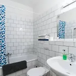 Apartment 120 Qm -3 Schlafzimmer-2 Bäder- Für 7 Gäste Düsseldorf