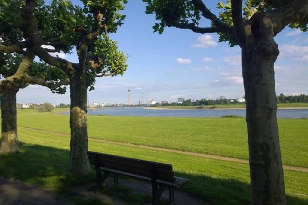 120 Qm -3 Schlafzimmer-2 Bäder- Für 7 Gäste Apartment Düsseldorf
