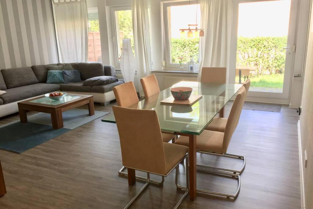 120 Qm -3 Schlafzimmer-2 Baeder- Fuer 7 Gaeste * Dusseldorf